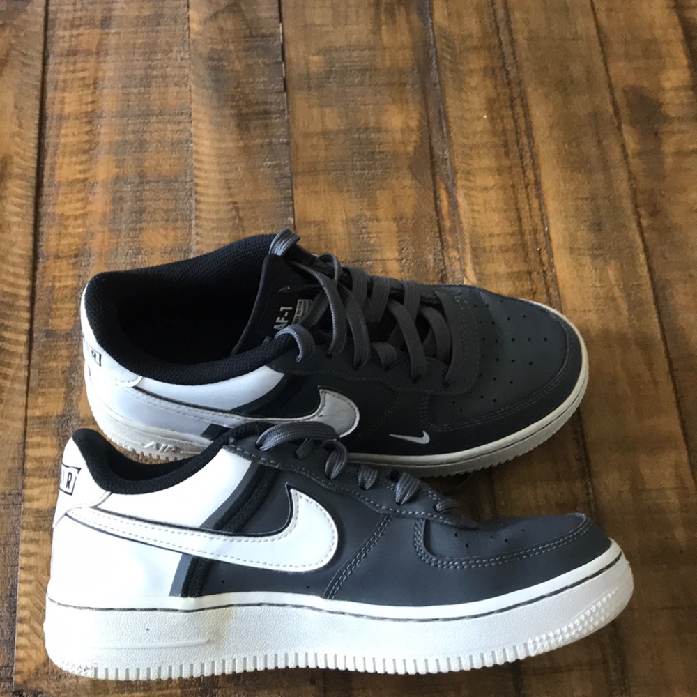 Nike Air Force 1. Size 4.5 Y. Women’s 6.5.